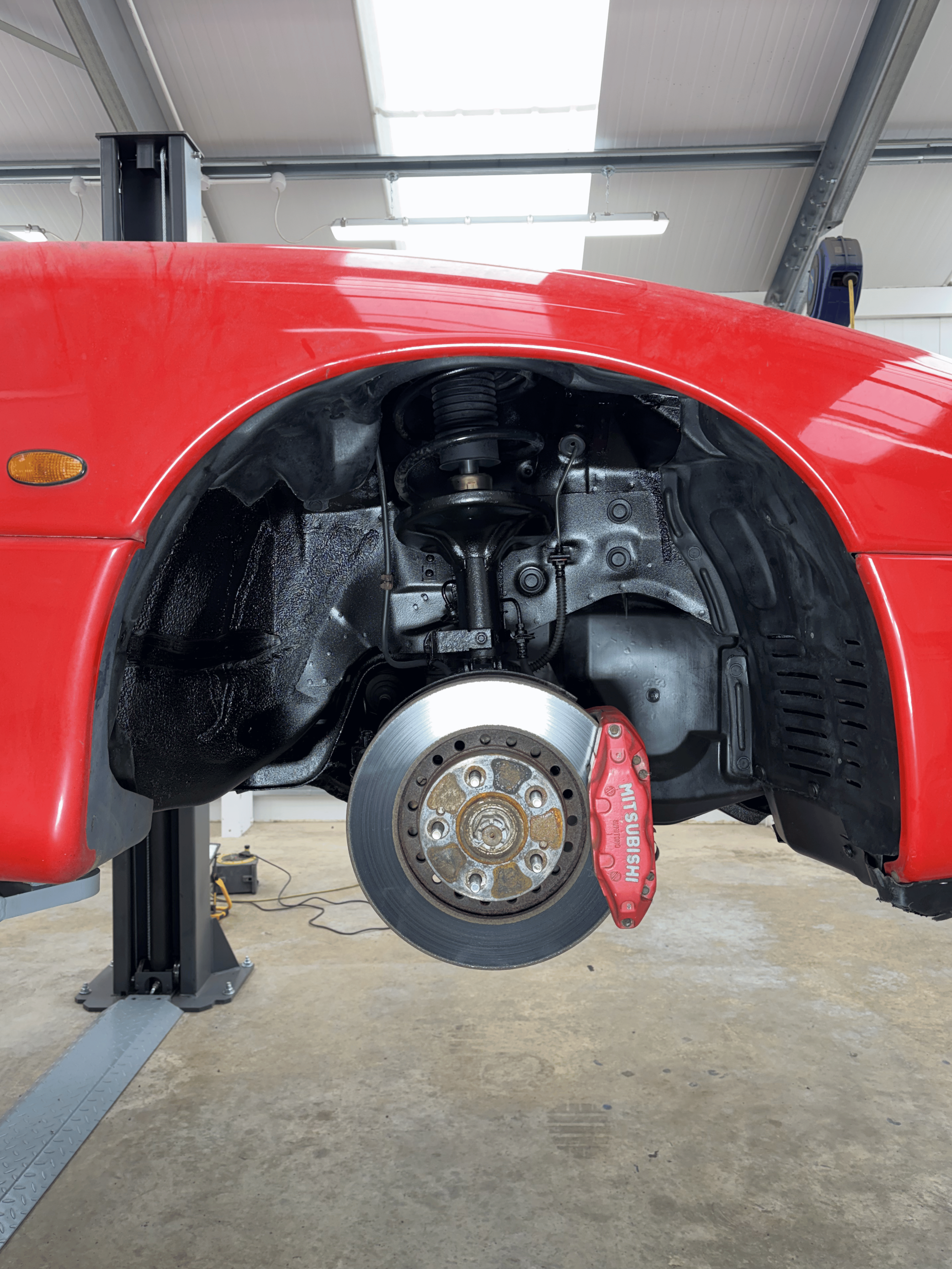 Mitsubishi 3000GT wheel arch after dry ice blasting
